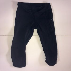 Women’s Lululemon athletic black leggings sz 6